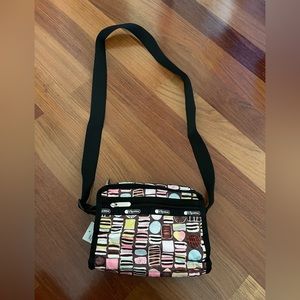 NWT Lesportsac Gabrielle East/West Crossbody Bag